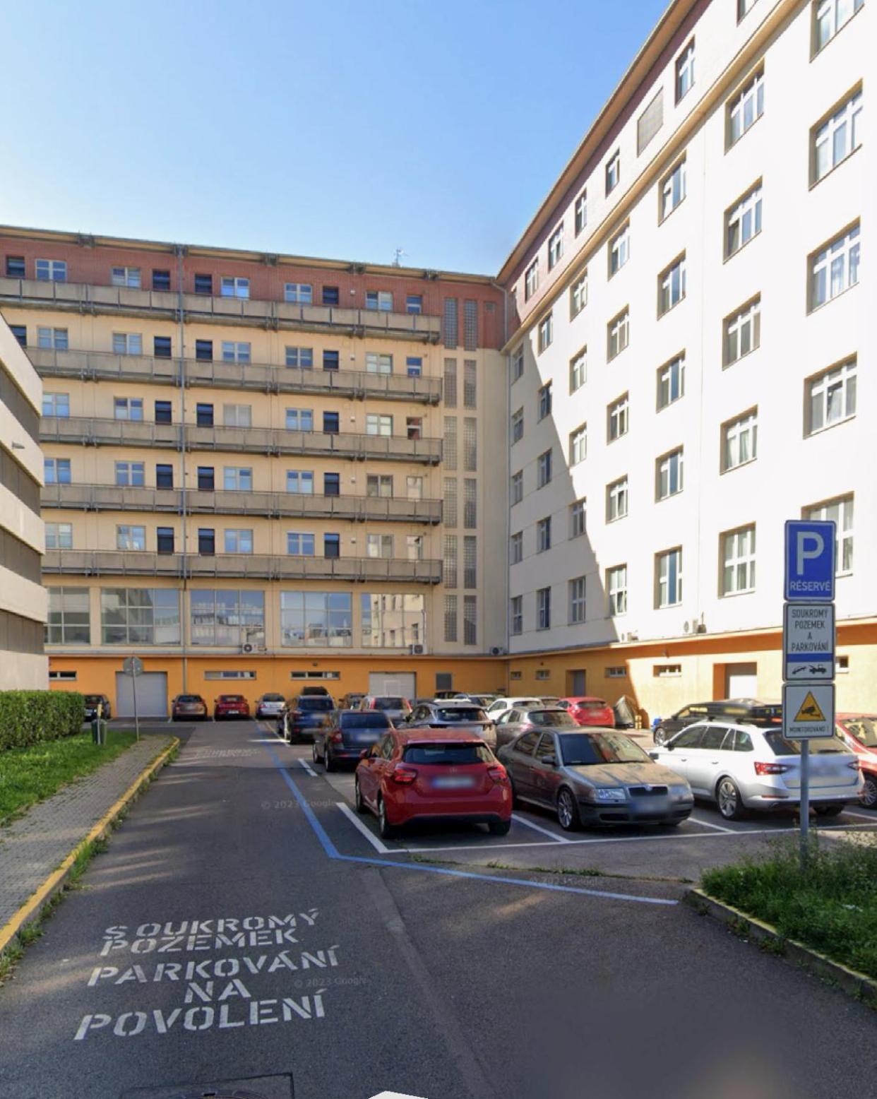 Apartment Ceskomoravska - O2 Arena Prag Exteriör bild