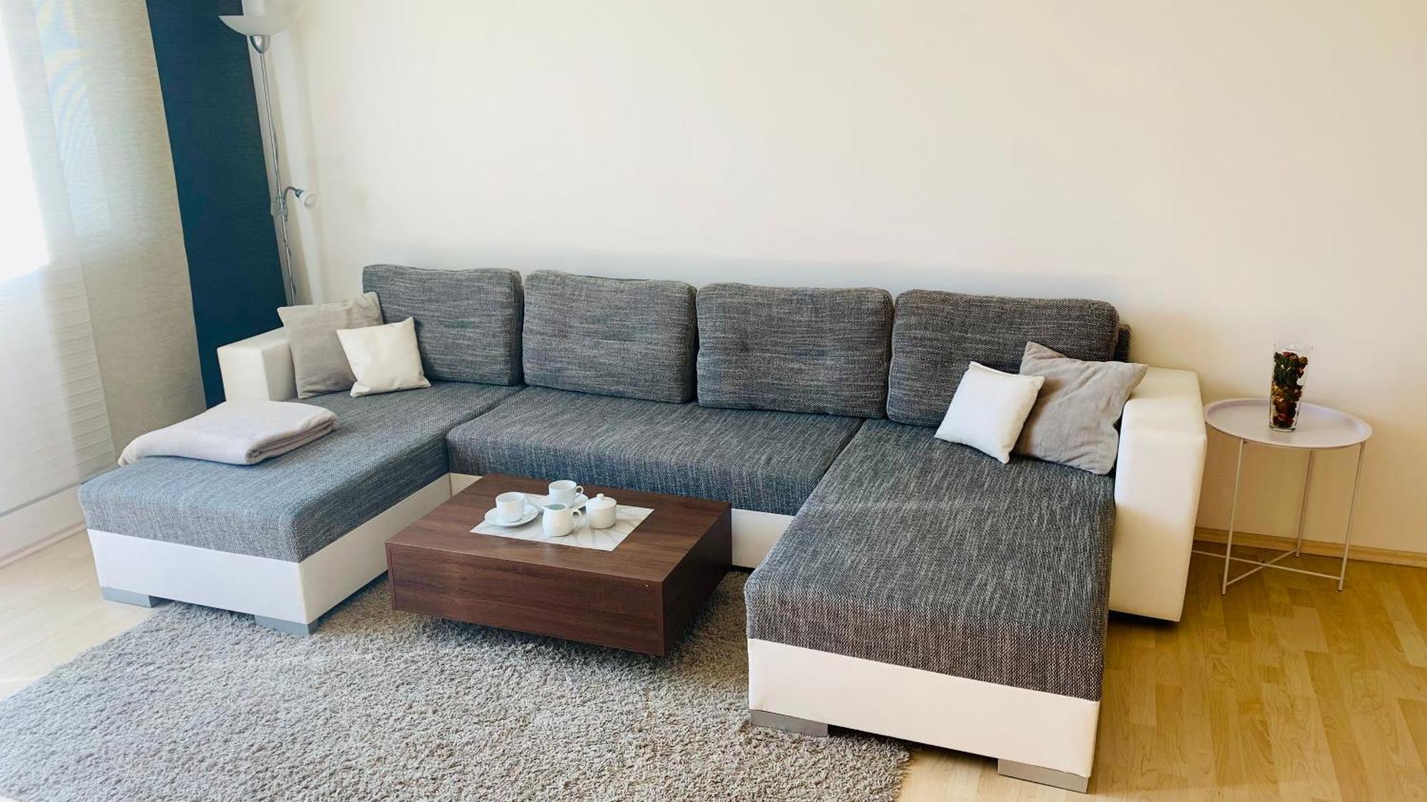 Apartment Ceskomoravska - O2 Arena Prag Exteriör bild